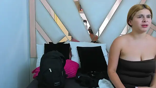 AliceCruzz's Live XXX Chat