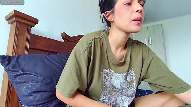 bellatrix25's Live XXX Chat