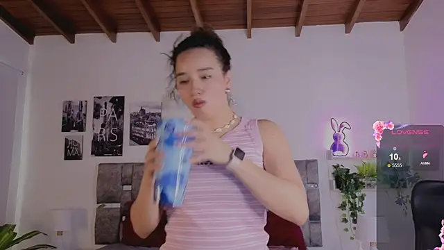Chat +18 de emilyrouxe ao vivo
