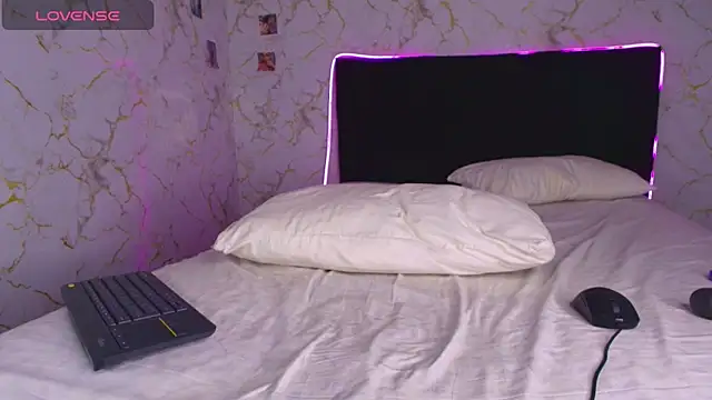 cinniaa_ Live XXX Chat