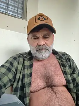 Peludo173317's Webcam Show