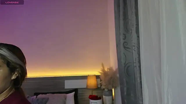 ZarahFoxx live XXX chat