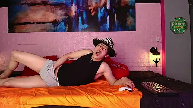Czat XXX na żywo – fox_white_