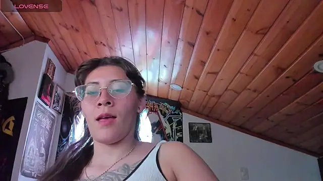 XXX chat uživo modela Darkness_jones_