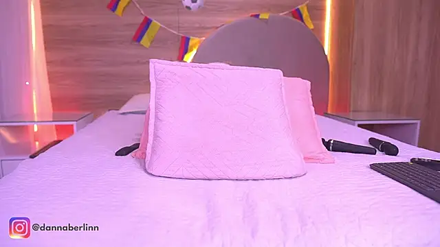 danna_berlin_'s Live XXX Chat
