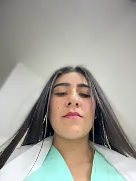 CAROLINE__07 XXX чат на живо
