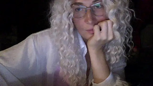 צ'אט XXX ב שידור חי של Solenyavo