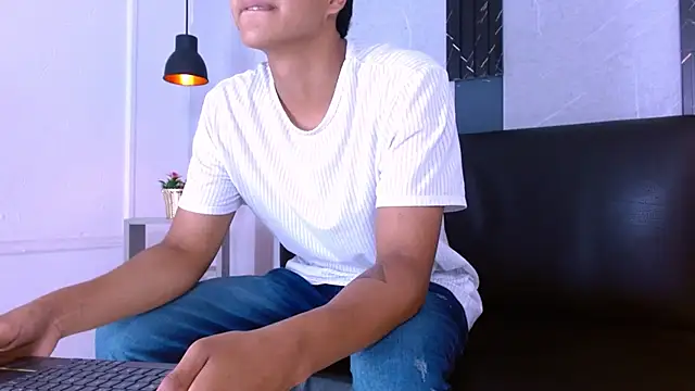 MaxWyatt_ Live XXX Chat