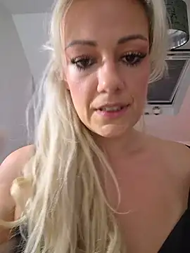 צ'אט XXX בשידור חי של TessaWayne
