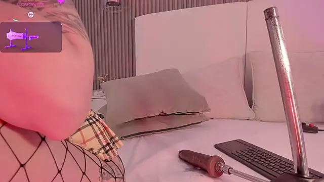 annie_clarkson's Live XXX Chat