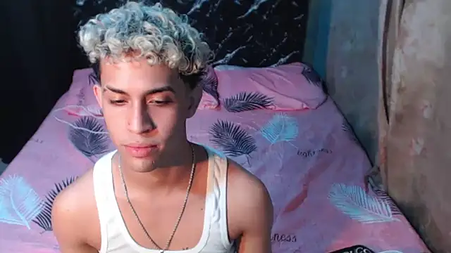 Wild_Squadn Live XXX chat