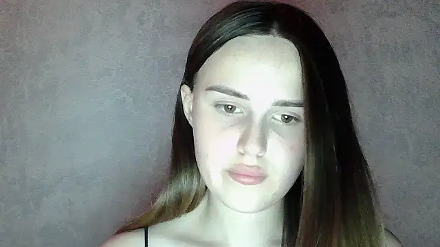 SweetLoraa: онлайн-секс-чат