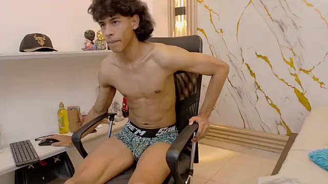Zayn_Fox32 live XXX chat