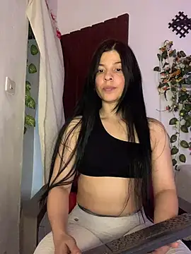 Estefani_32 Chat XXX live