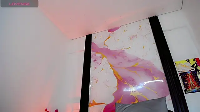Diosiris_Riannys' Live XXX Chat
