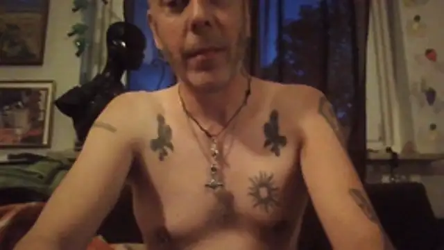 SHARPSkinhead Webcamshow