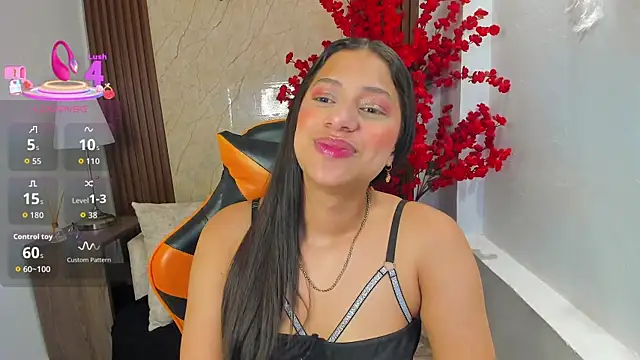 XXX chat uživo modela Atiena_