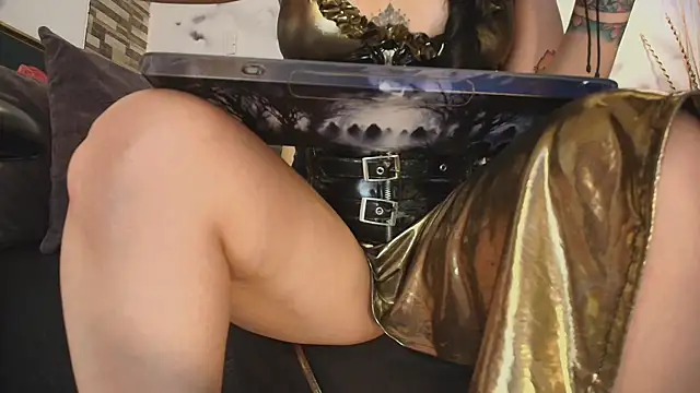 XXX chat uživo modela Sophie_LittleS