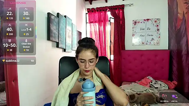 miley_blue_'s Live XXX Chat