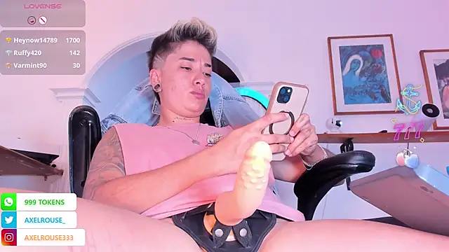 AxelRouse3 Live XXX-chat