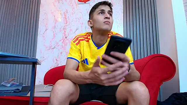 Czat XXX na żywo – Axel_Romanov