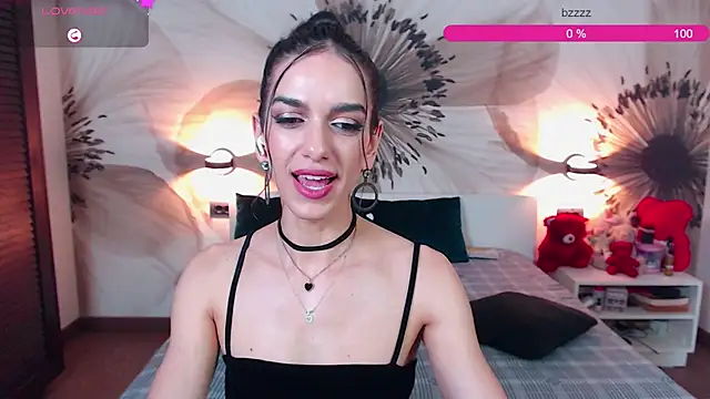 KatherineBisou Chat XXX in diretta