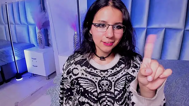 Czat XXX na żywo – HollyPeach