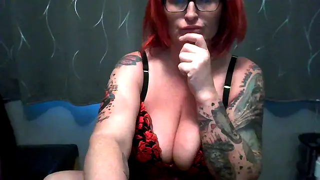 Živý XXX chat Scottish-Busty-Milf-lana