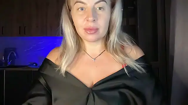 Lisorine Adlı Modelin Canlı XXX Sohbeti