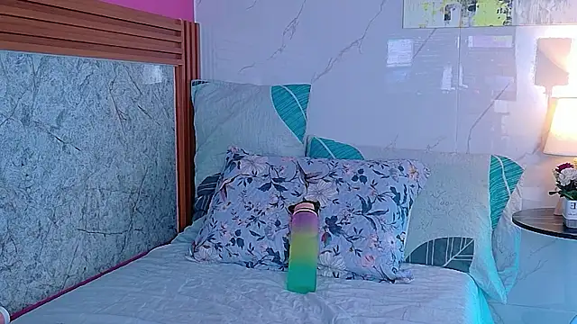 Chat +18 de littleaprill ao vivo