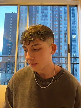OLIVER_Kn Live XXX chat