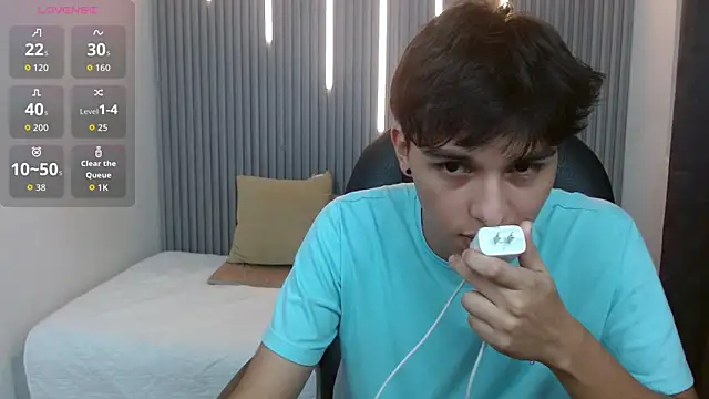 Živý XXX chat StiwenTwink