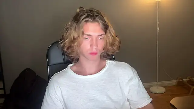 DanielWalkerr: απευθείας συνομιλία ΧΧΧ