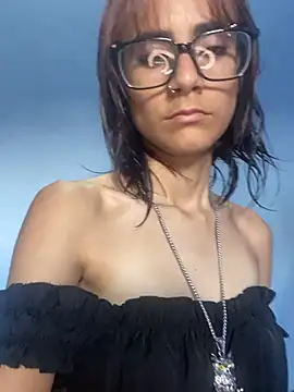 Mysteriousbabyh élő XXX-chatje