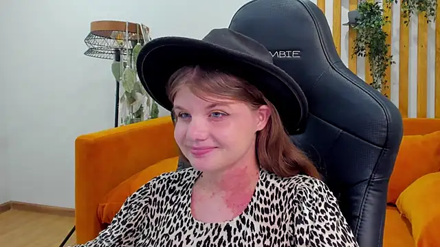 ChloeHalses élő XXX-chatje