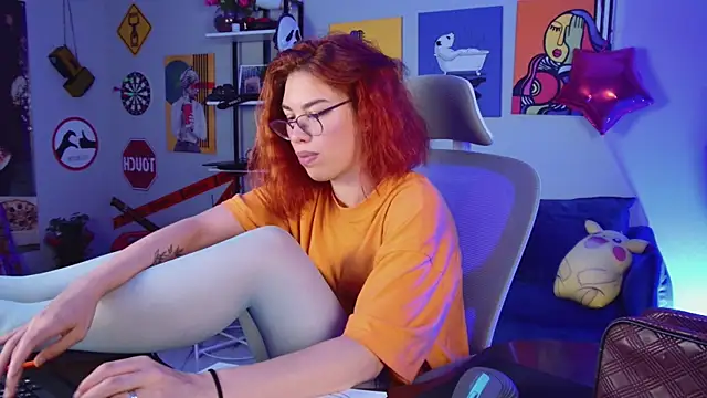 SeraphineDuskryn élő XXX-chatje