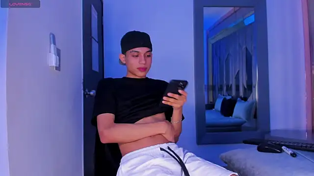 XXX chat uživo modela Sebax_Young