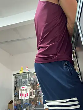 Paul22cm- Chat XXX in diretta