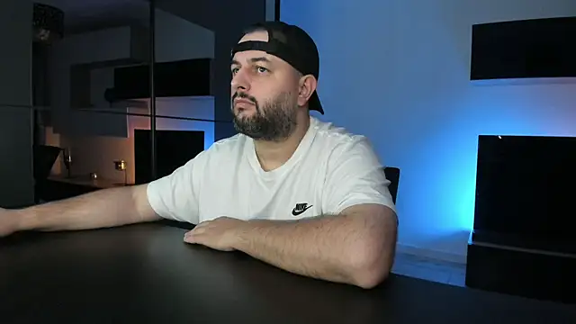 DravenPeak Chat XXX live