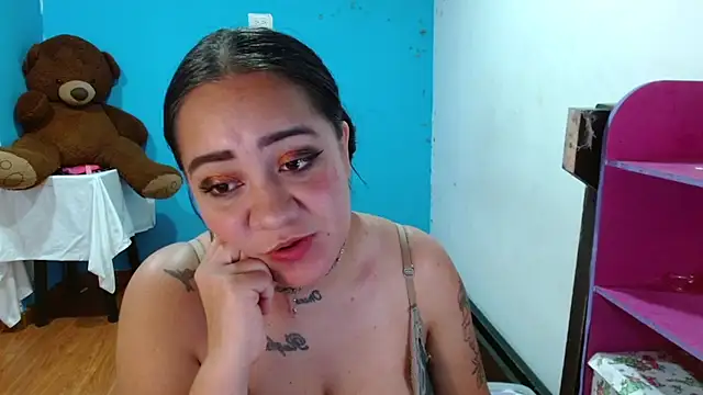 Andrea_deepsloppy's Live XXX Chat