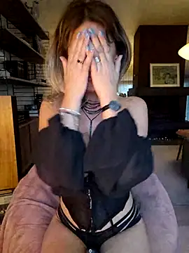 Živý XXX chat CelynaRoss