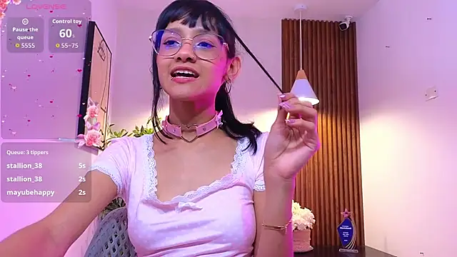 Cherry_Vixen_ Adlı Modelin Canlı XXX Sohbeti