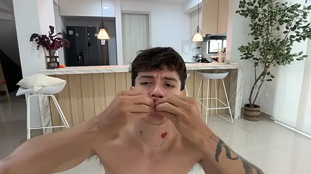 Онлайн чат XXX badboy_one_