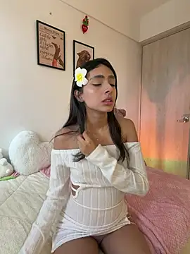 ZaraLuuv's Live XXX Chat
