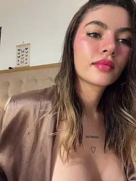 Your_Honeey's Webcam Show