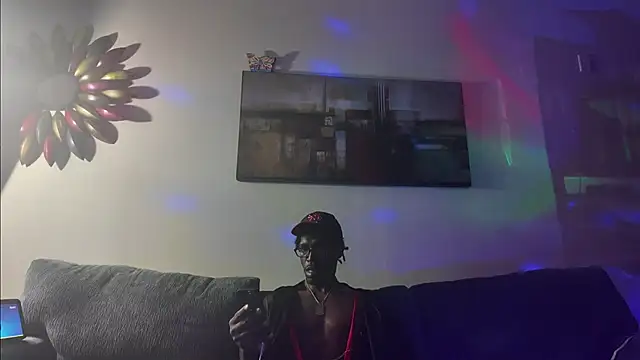 Triggerhappycj100's Webcam Show