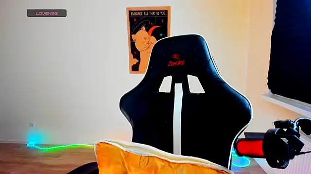 Chat +18 de your_tora ao vivo