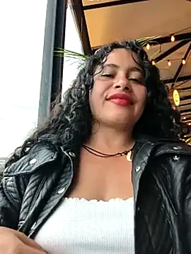 Chat XXX en directo de Yaya_watson