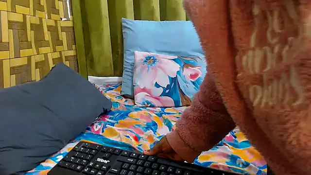 Chat XXX ao vivo de BigbootyNickyx