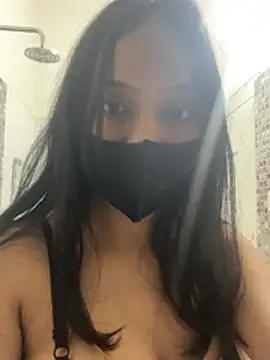 livia_dolls Adlı Modelin Canlı XXX Sohbeti